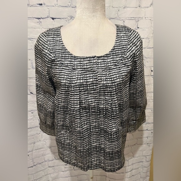 Apostrophe snap closure Black And White coat jacket Size 6 - Picture 3 of 7